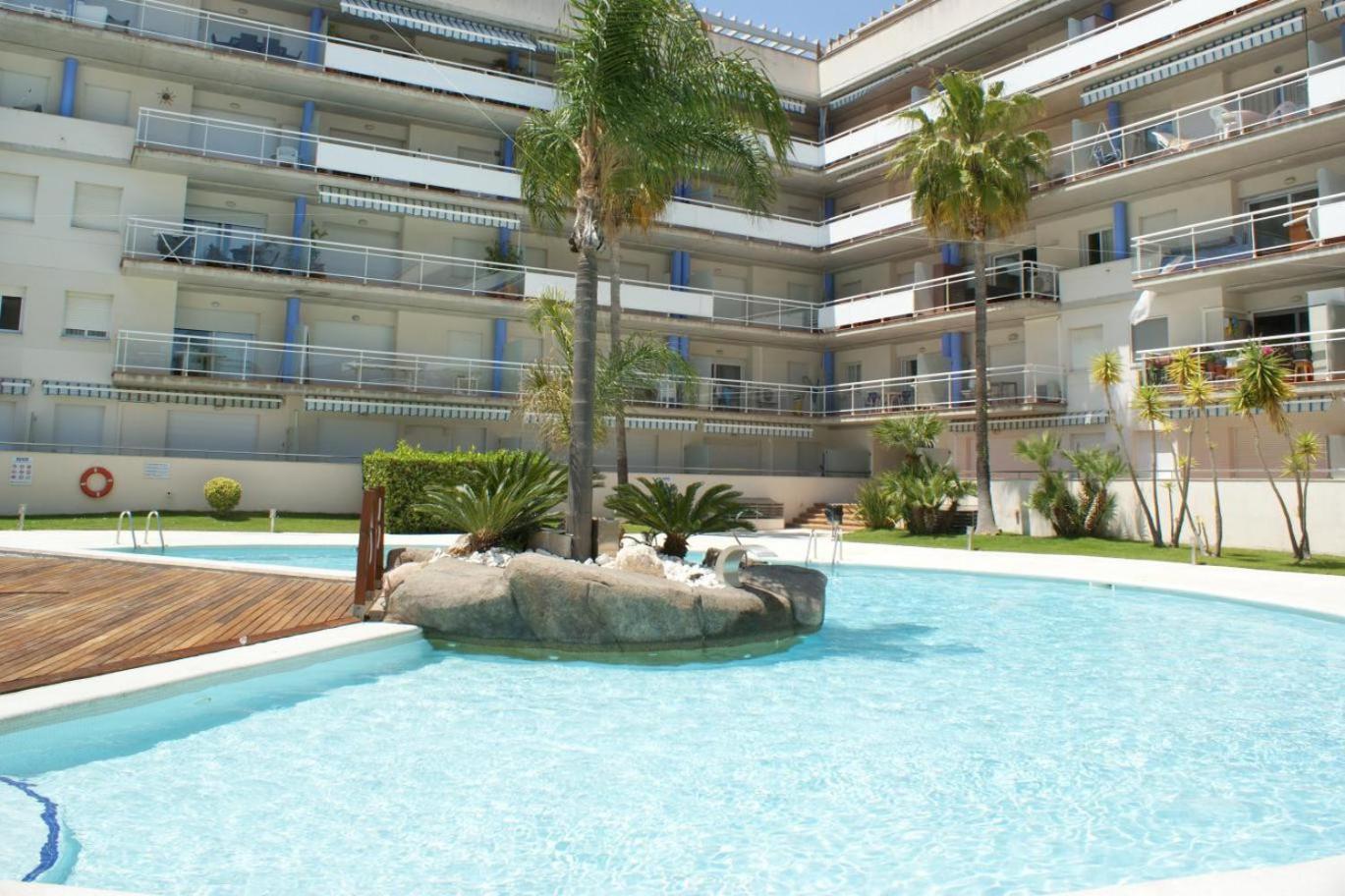 Bonito Piso En Con Piscina Y Parking Av-66 * Roses